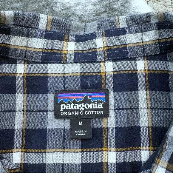 Patagonia Organic Cotton Plaid Button Down Shirt - Picture 4 of 12